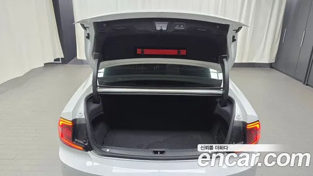 Volvo S90 2022