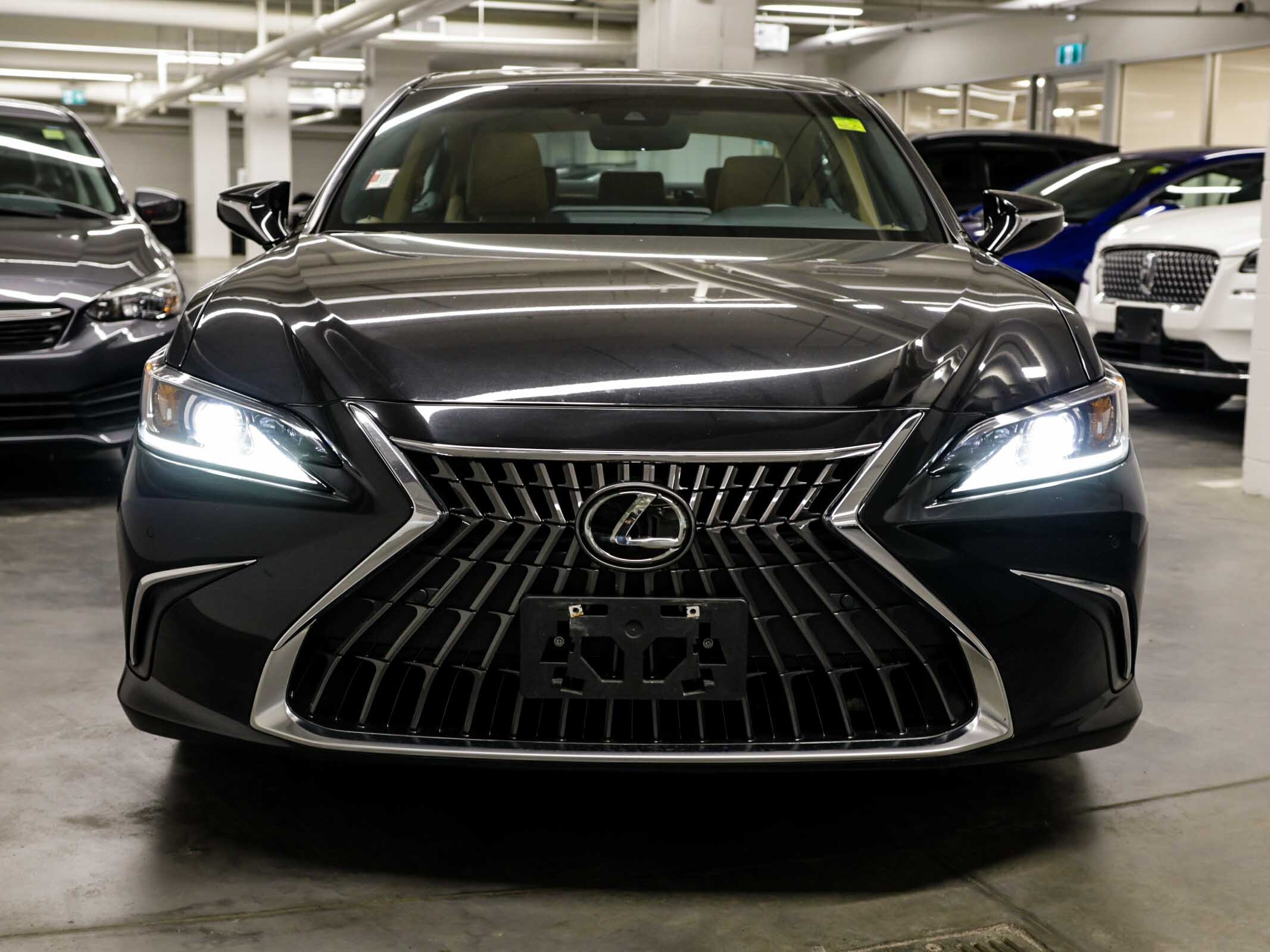 Lexus ES 2023