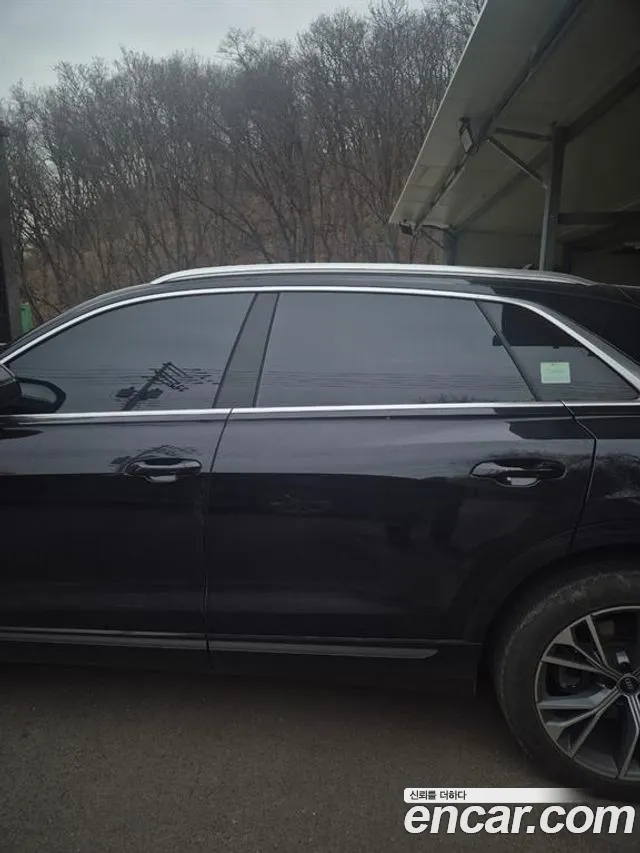 Audi Q8 2021