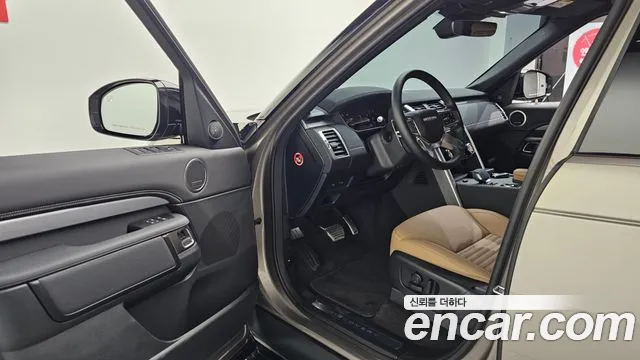 Land Rover Discovery 2024