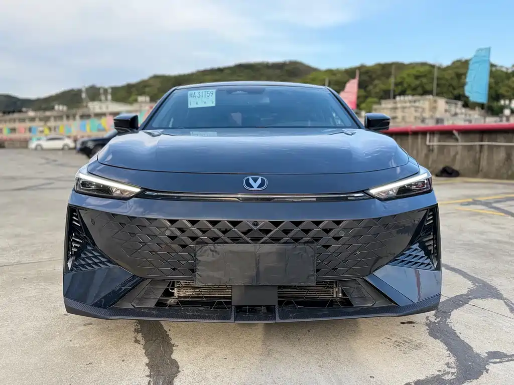 Changan UNI-V 2024