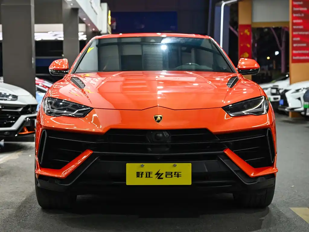 Lamborghini Urus 2024