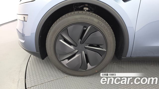 Tesla Model Y 2026