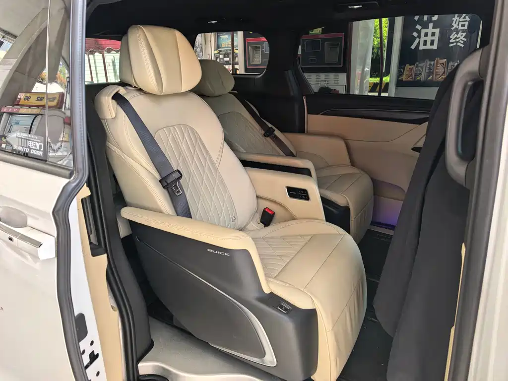 Buick GL8 2023