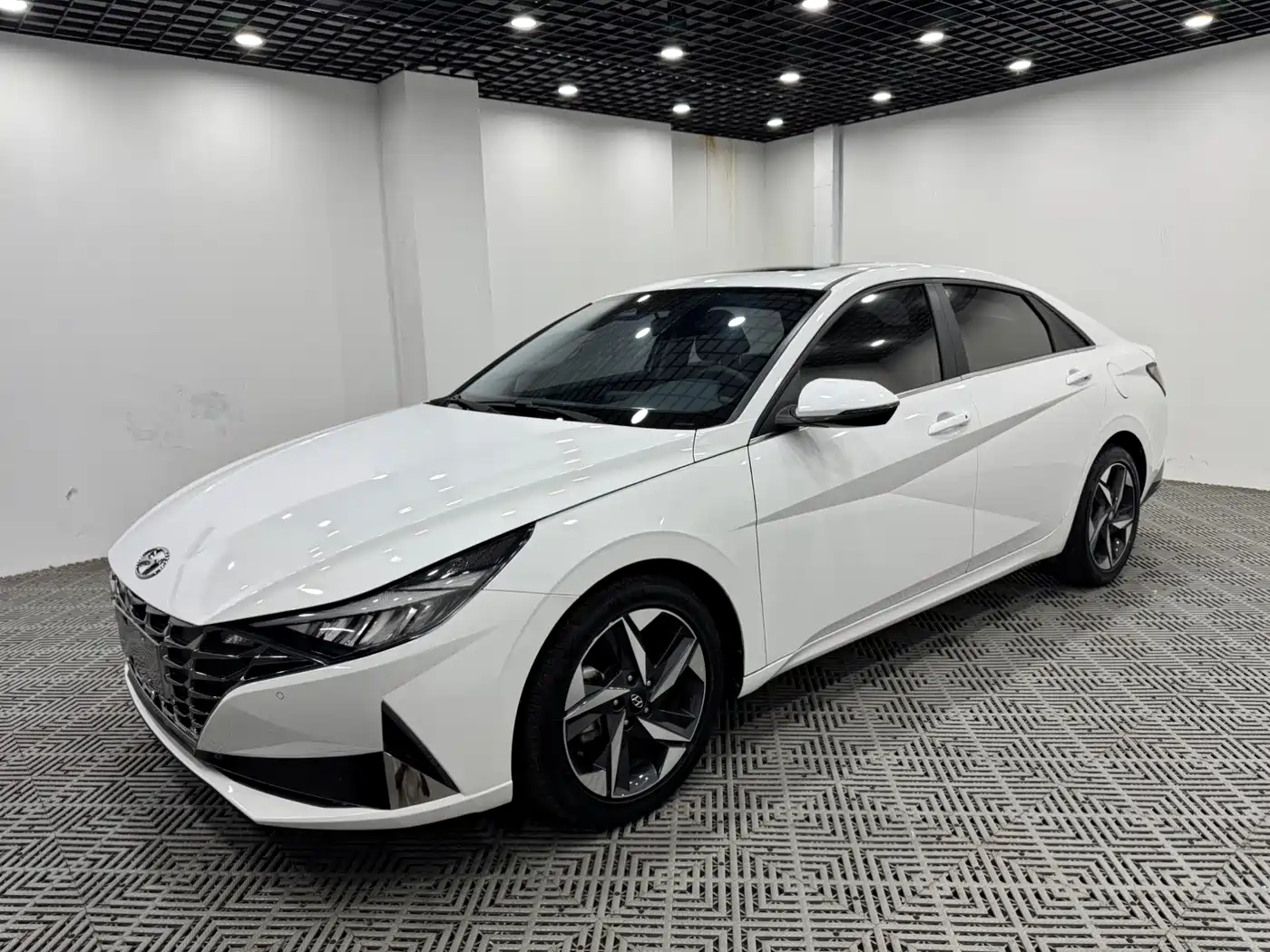 Hyundai Elantra 2022