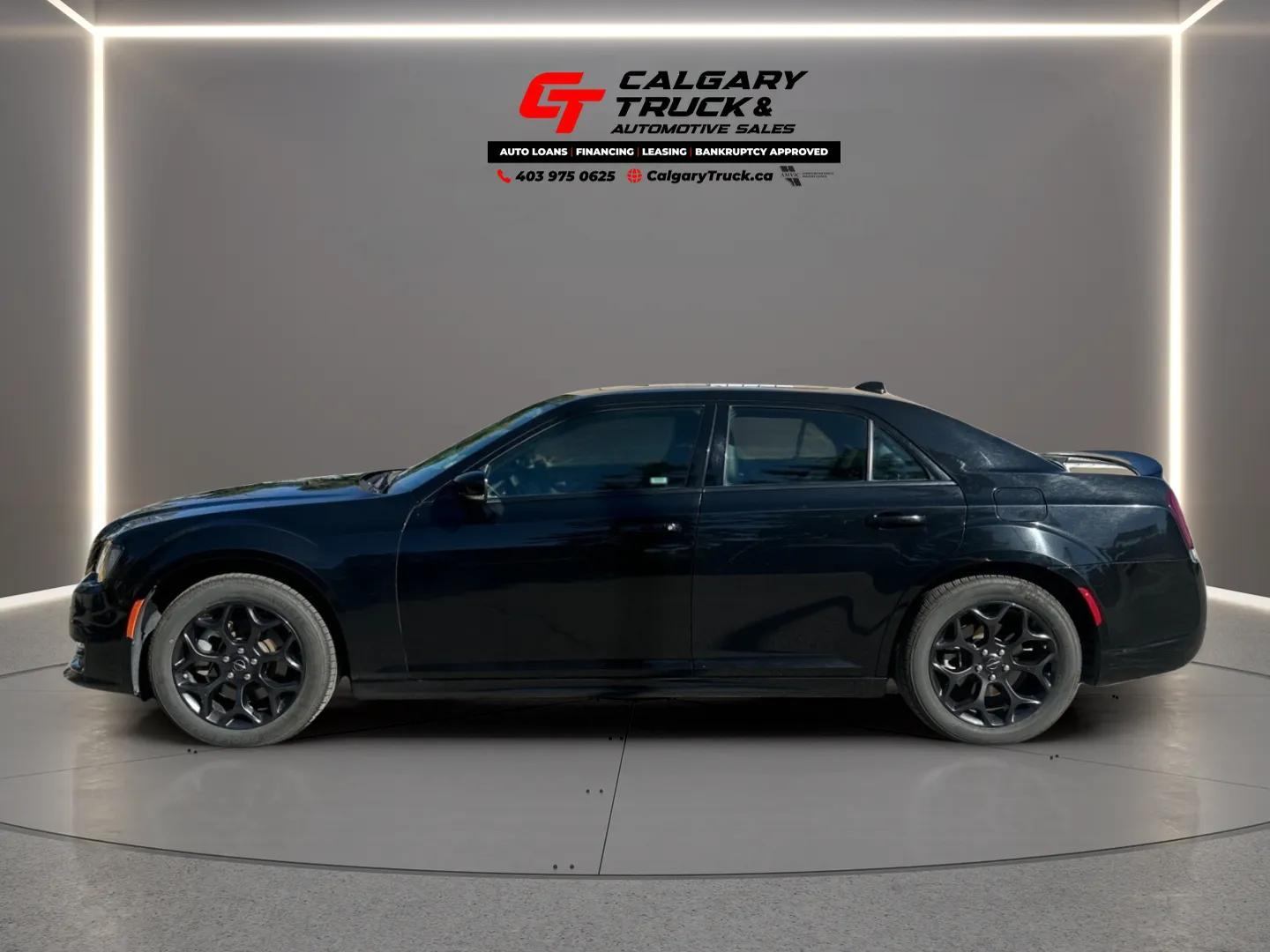 Chrysler 300 2023
