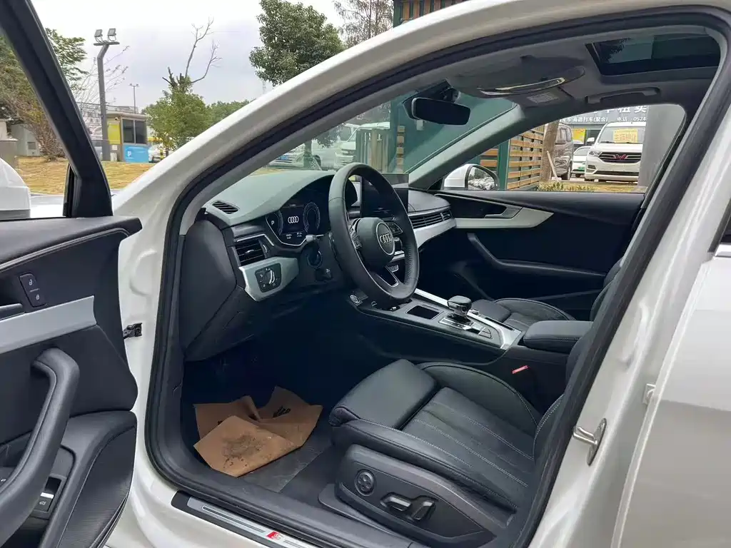 Audi A4 2021
