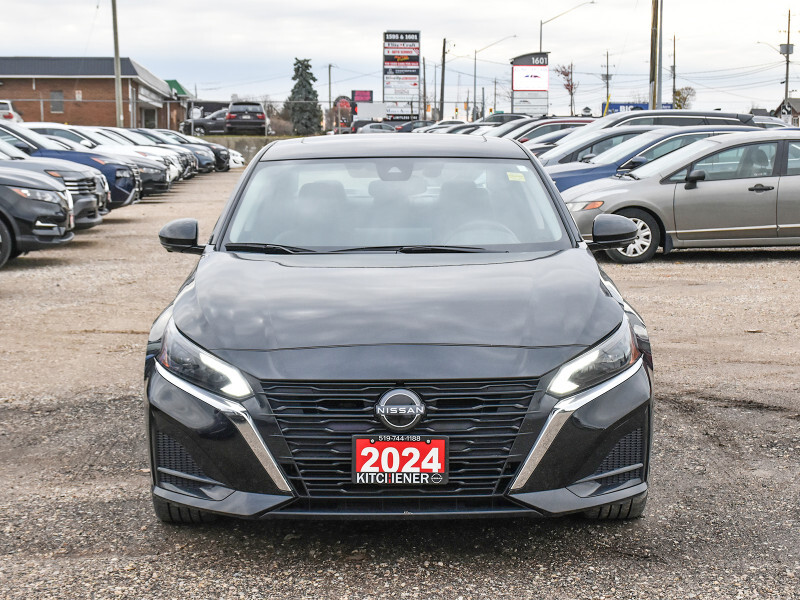 Nissan Altima 2024