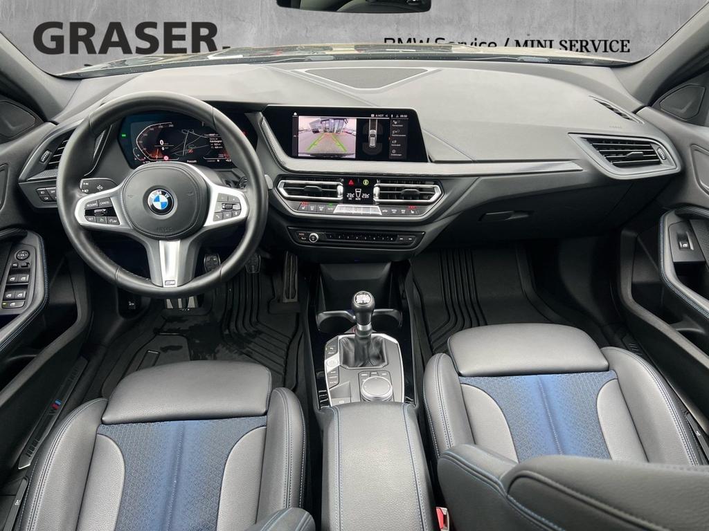 BMW 118 2022