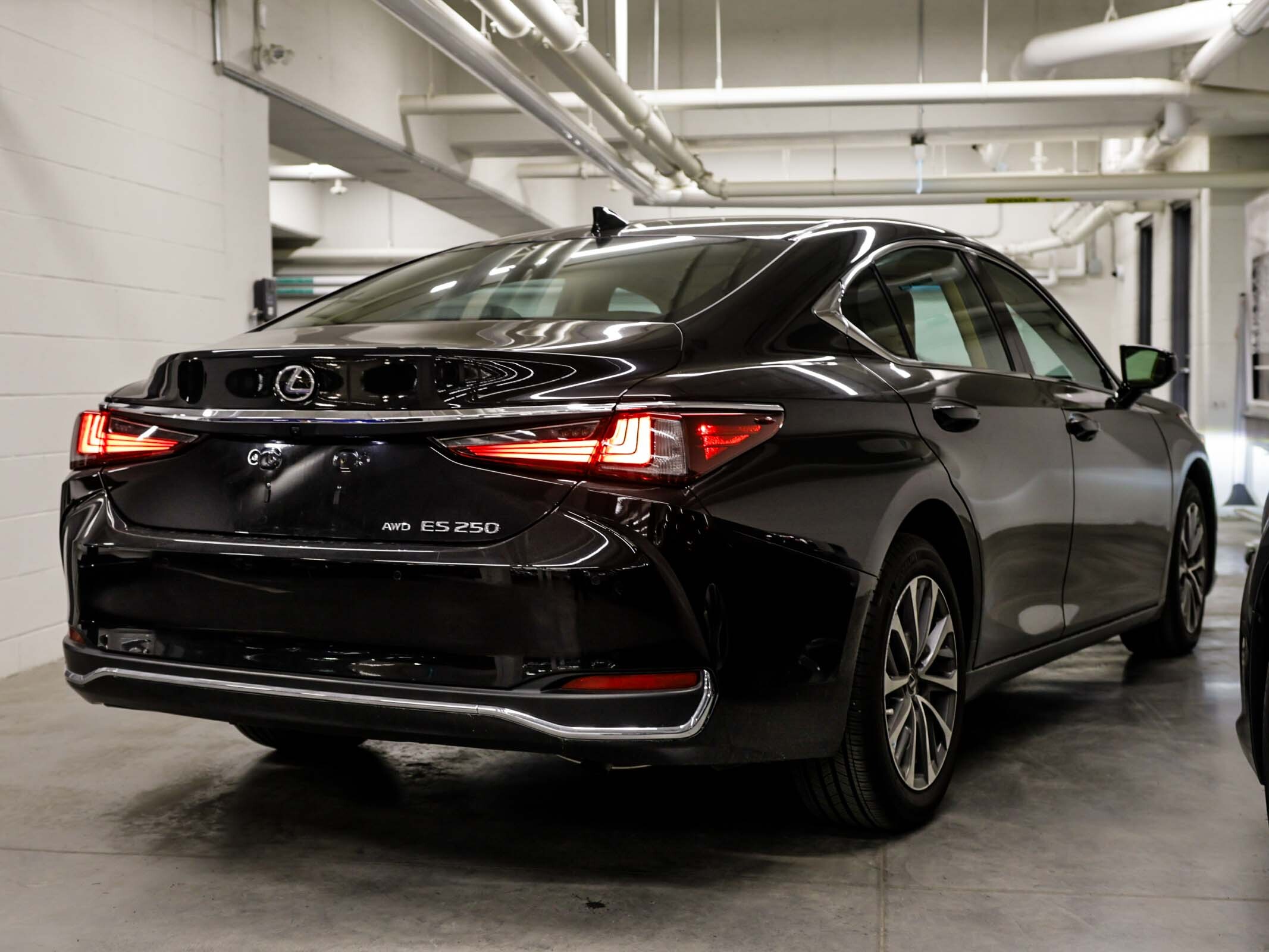 Lexus ES 2023