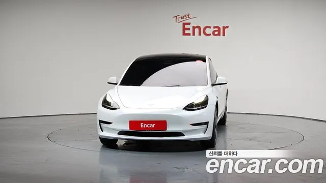 Tesla Model 3 2022