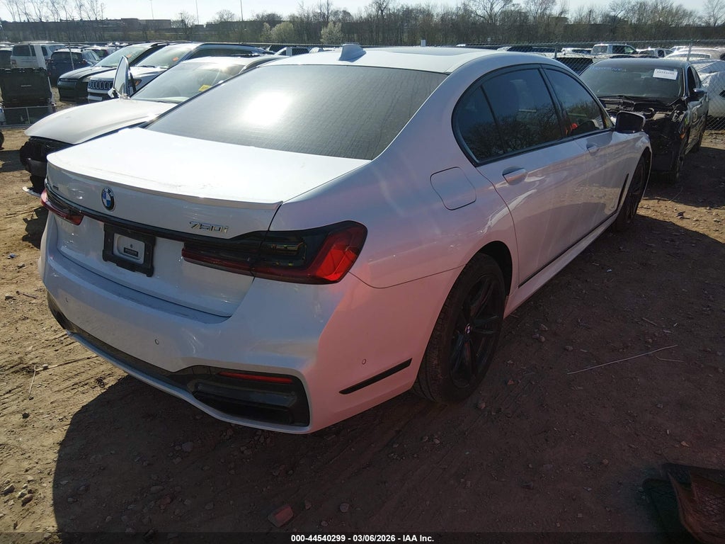 BMW 750 2021