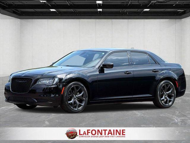 Chrysler 300 2023