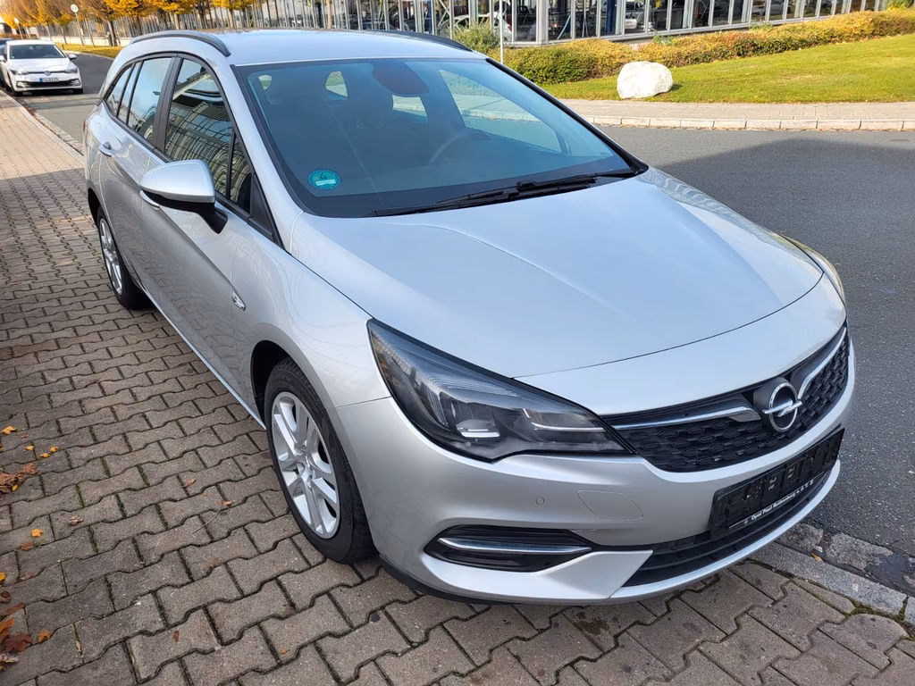 Opel Astra 2021