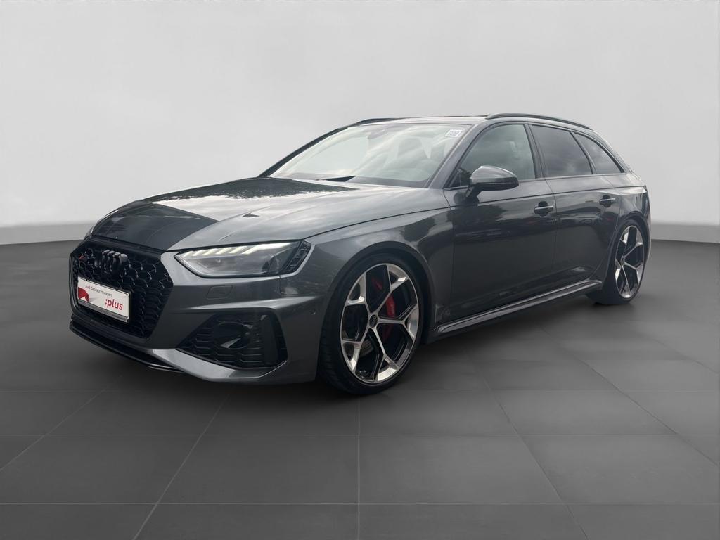 Audi RS4 2023