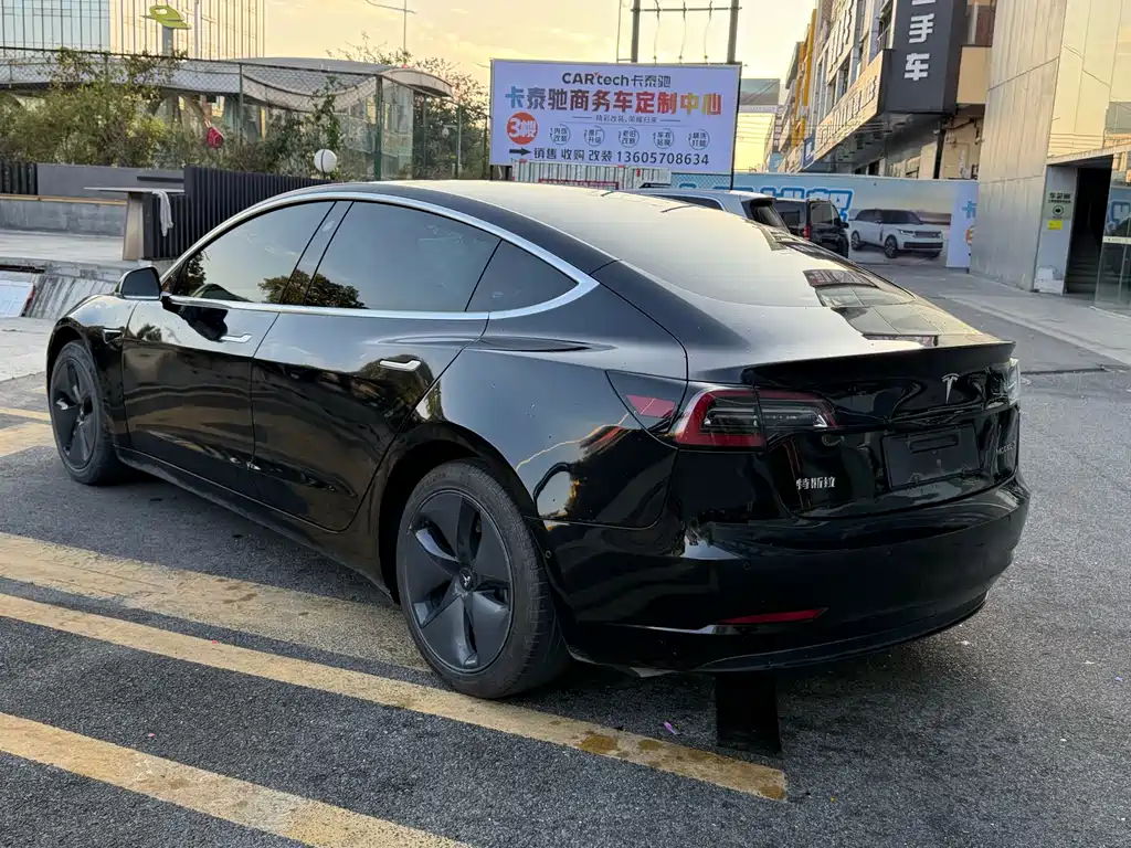 Tesla Model 3 2020