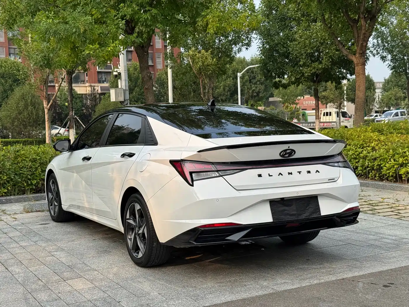 Hyundai Elantra 2022