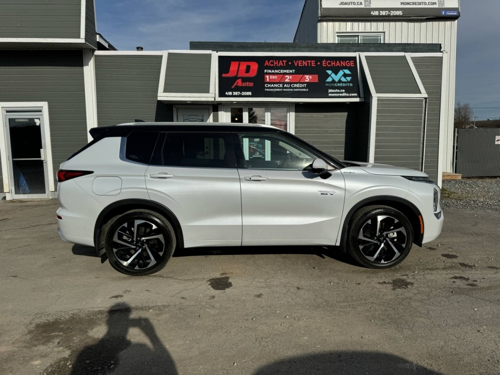 Mitsubishi Outlander 2025