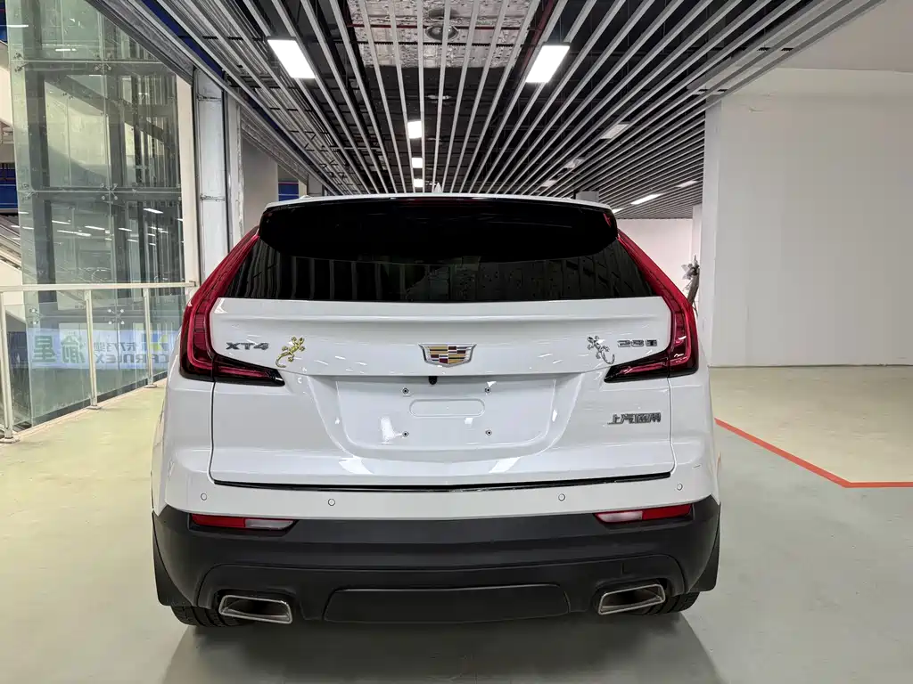 Cadillac XT4 2021