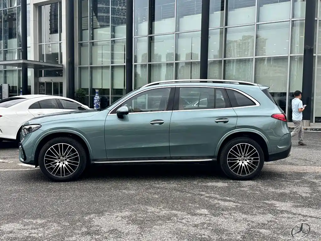 Mercedes-Benz GLC 2024