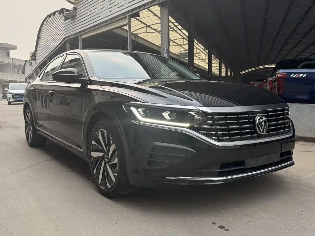 Volkswagen Passat 2024