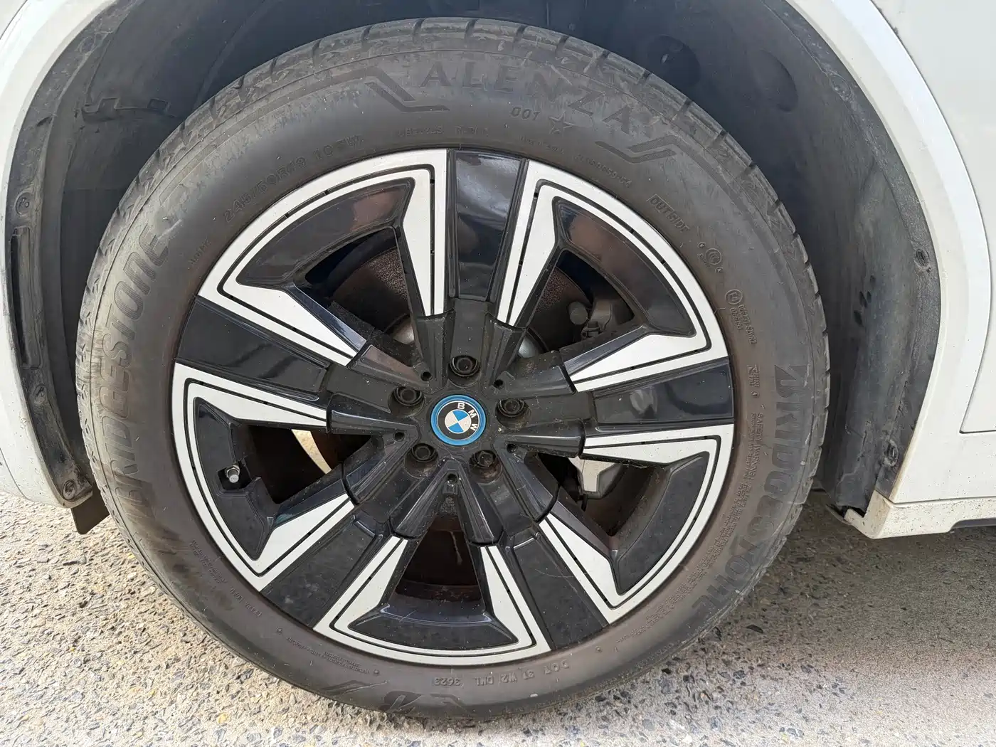 BMW iX3 2023