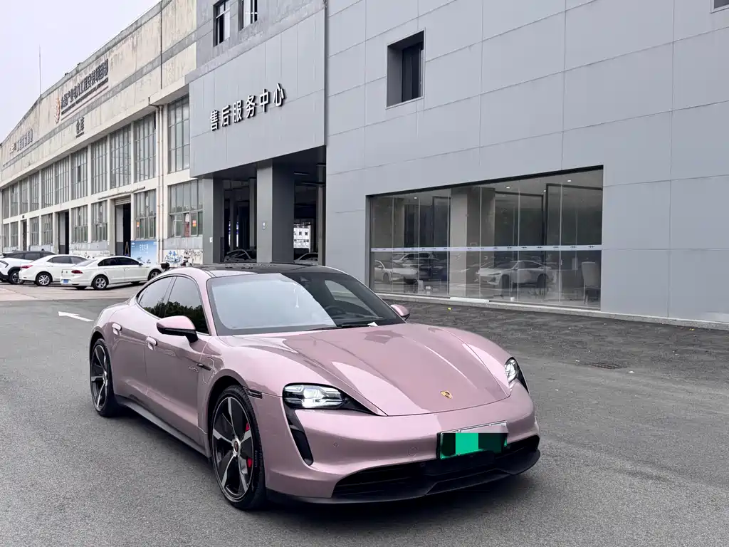 Porsche Taycan 2021