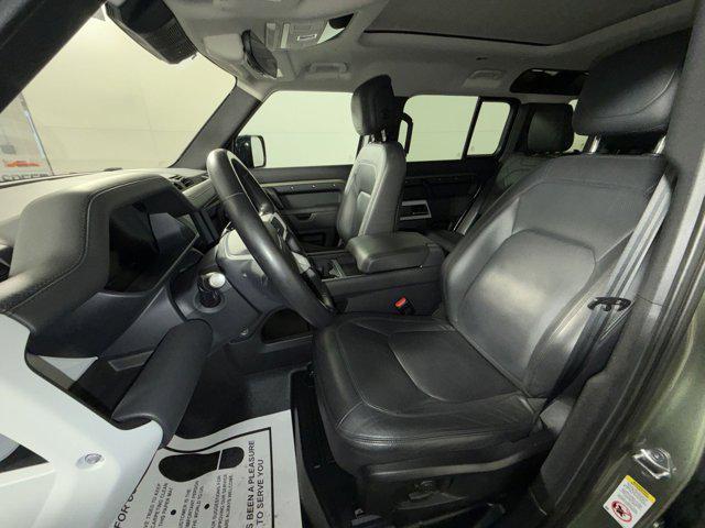 Land Rover Defender 2023