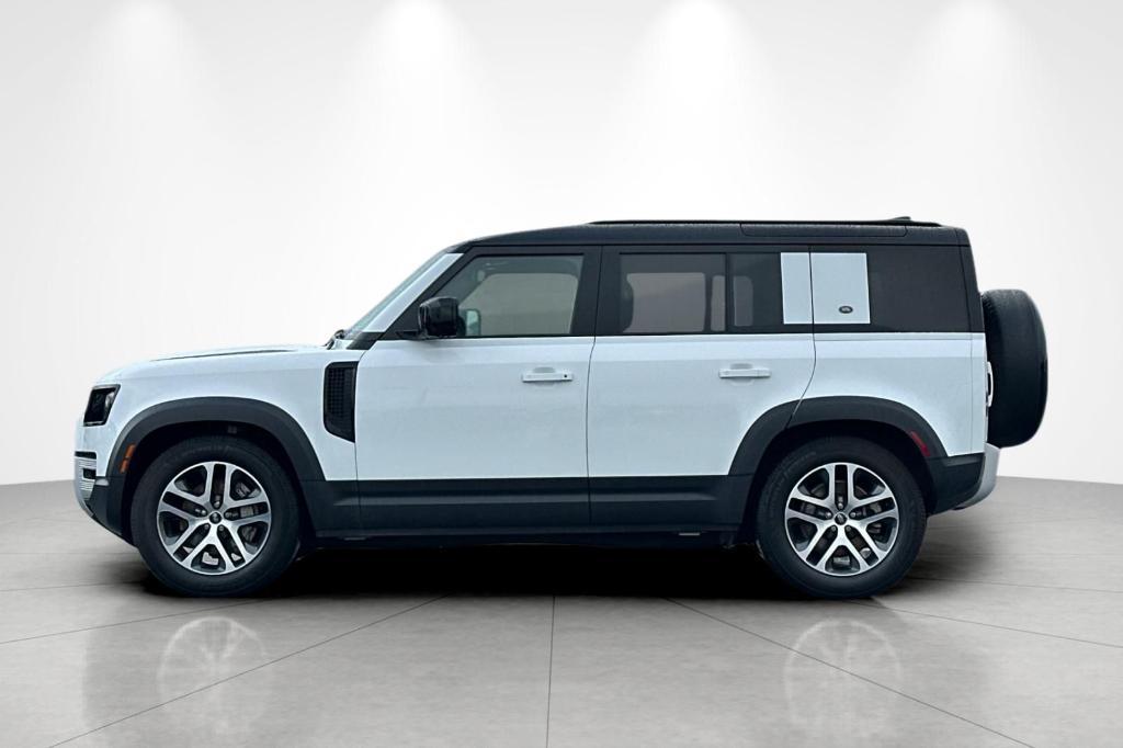 Land Rover Defender 2023