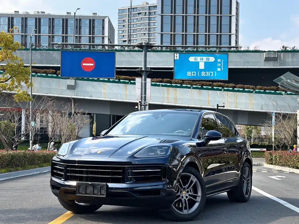 Porsche Cayenne 2023
