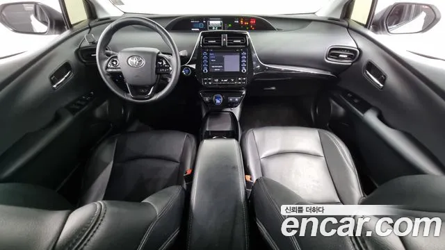 Toyota Prius 2021