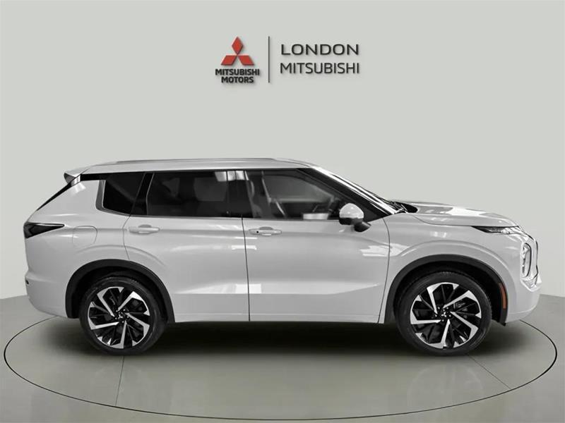 Mitsubishi Outlander 2024
