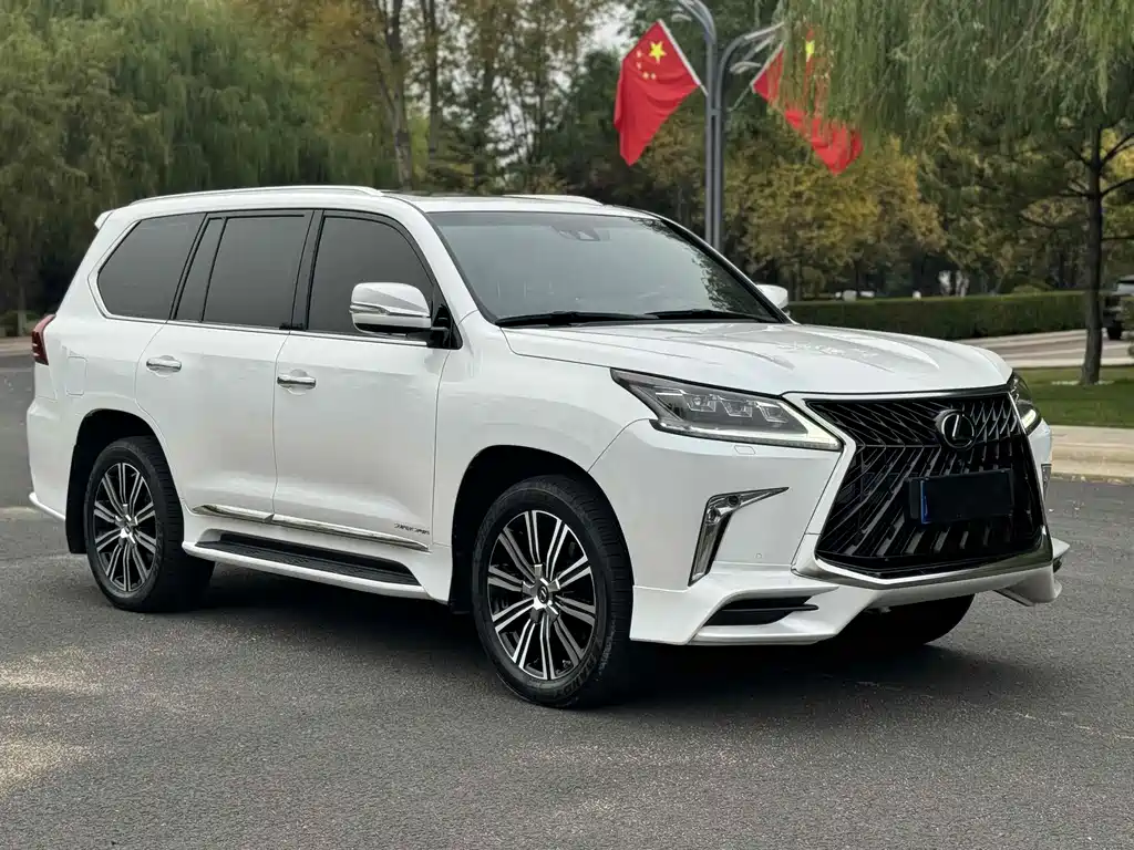 Lexus LX 2020