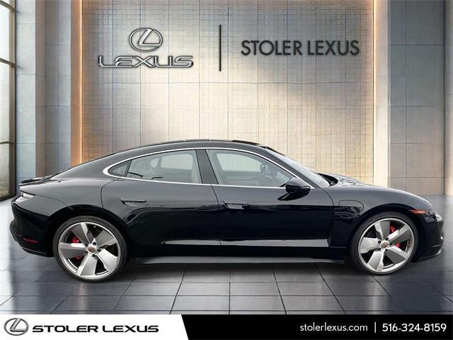 Porsche Taycan 2021