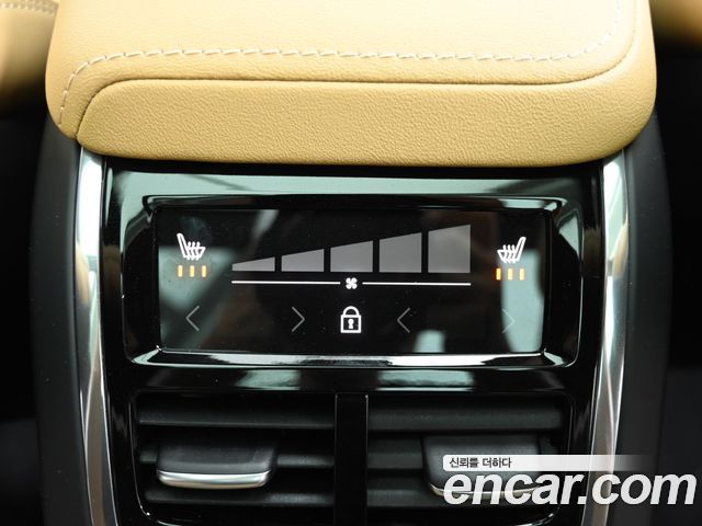 Volvo V60 2024