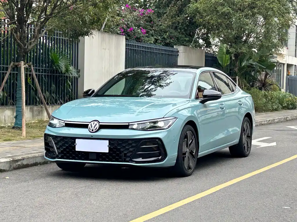 Volkswagen Passat 2024