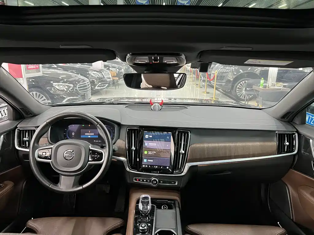 Volvo S90 2024