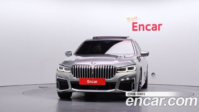 BMW 7 серии 2021