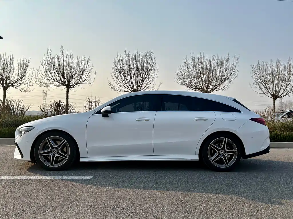 Mercedes-Benz CLA 2024