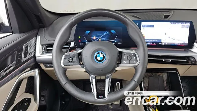 BMW iX1 2024