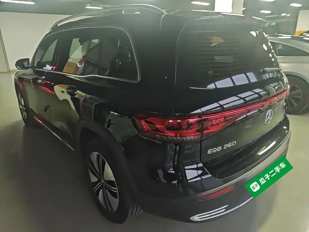 Mercedes-Benz EQB 2024