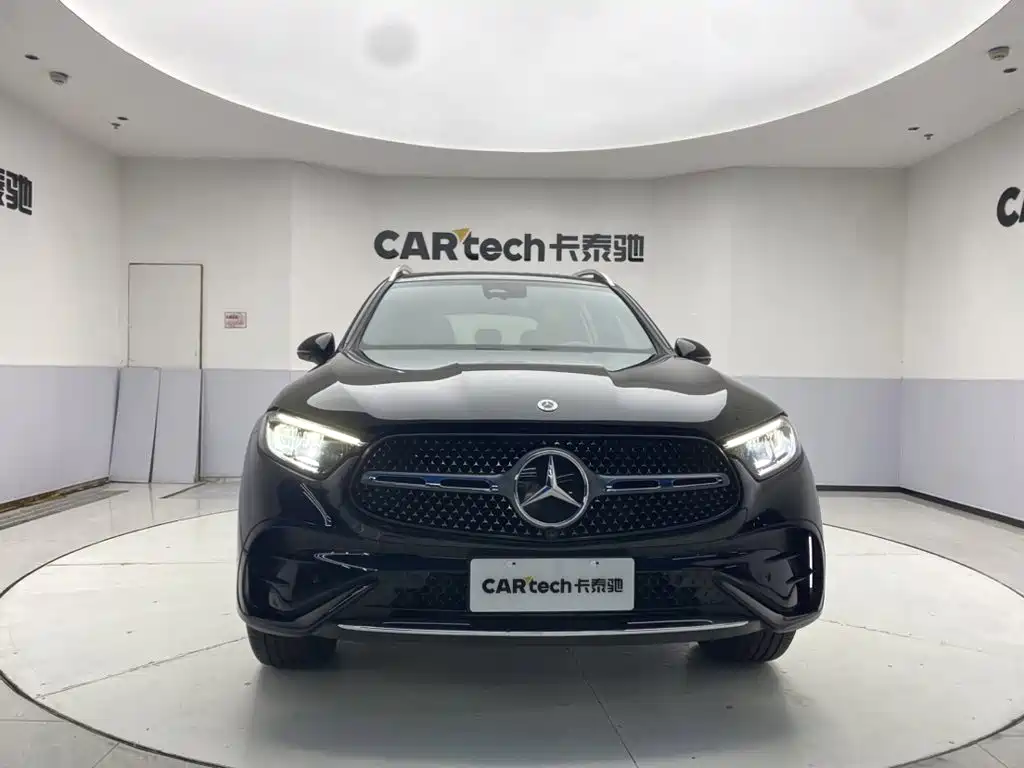 Mercedes-Benz GLC 2025