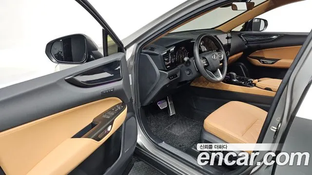 Lexus NX 2024