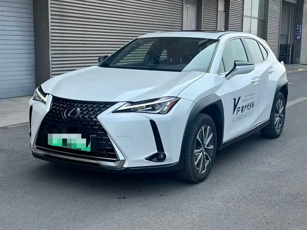 Lexus UX 2022