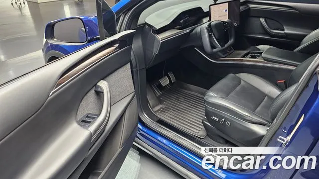 Tesla Model X 2023