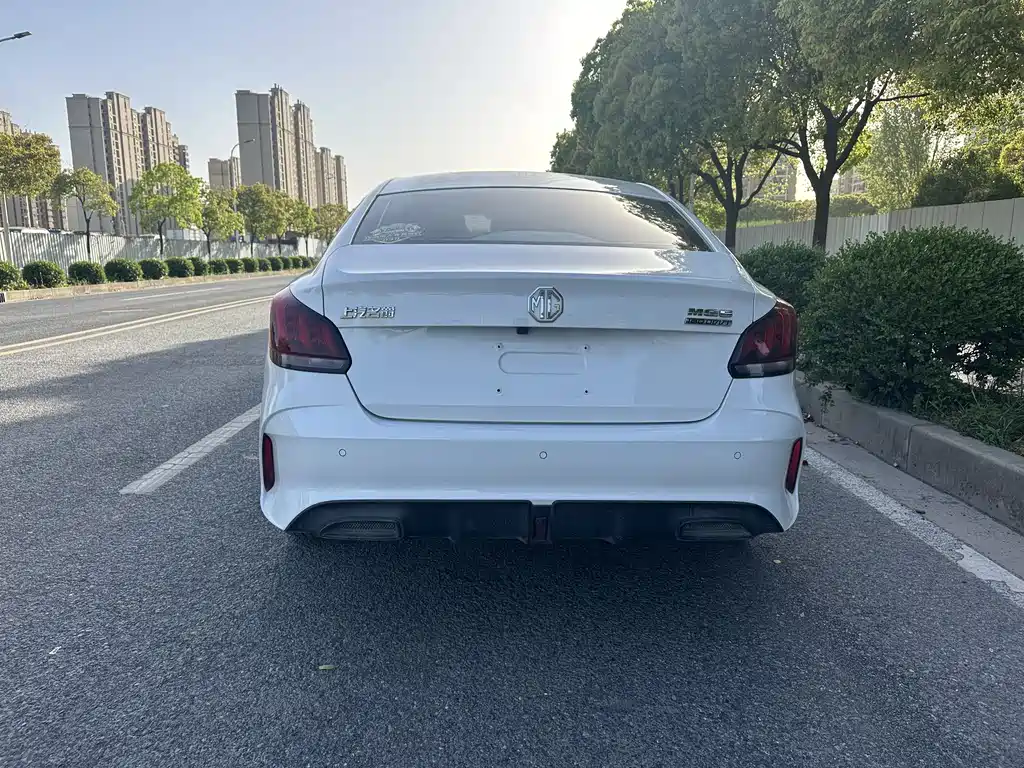 MG MG5 2021