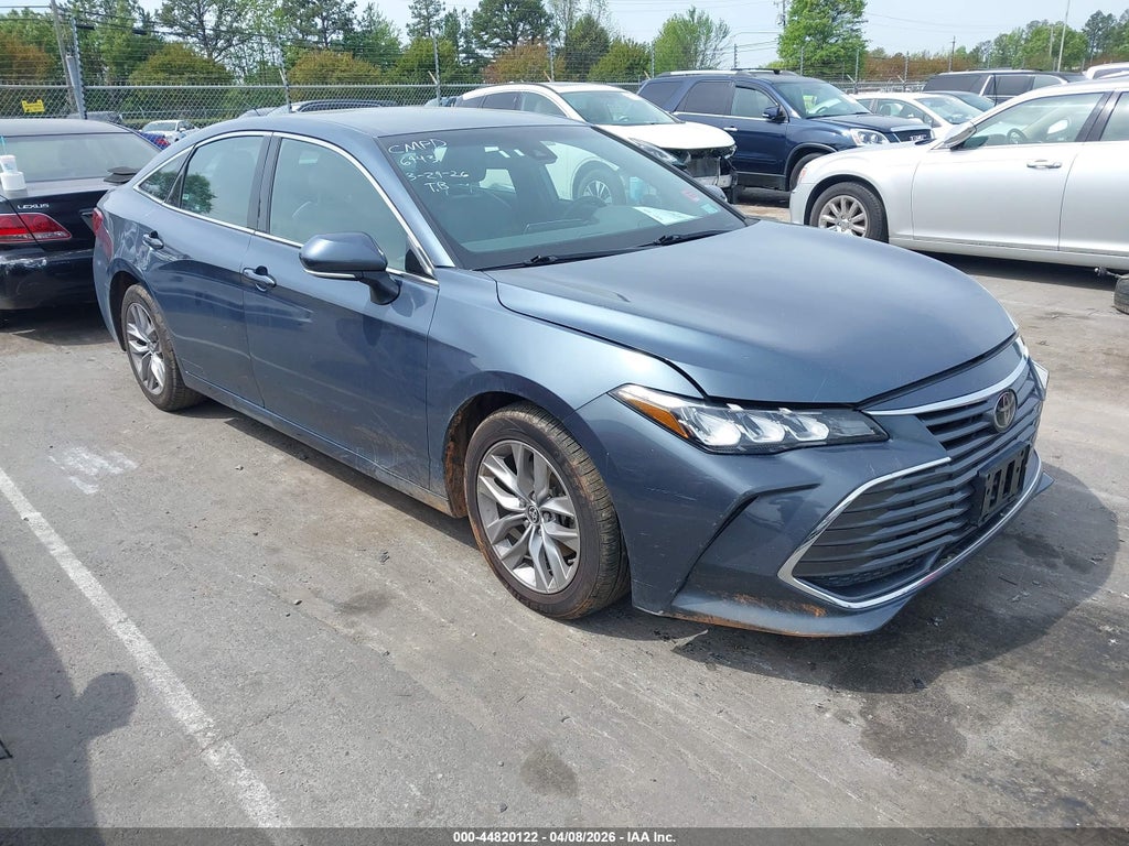 Toyota Avalon 2022