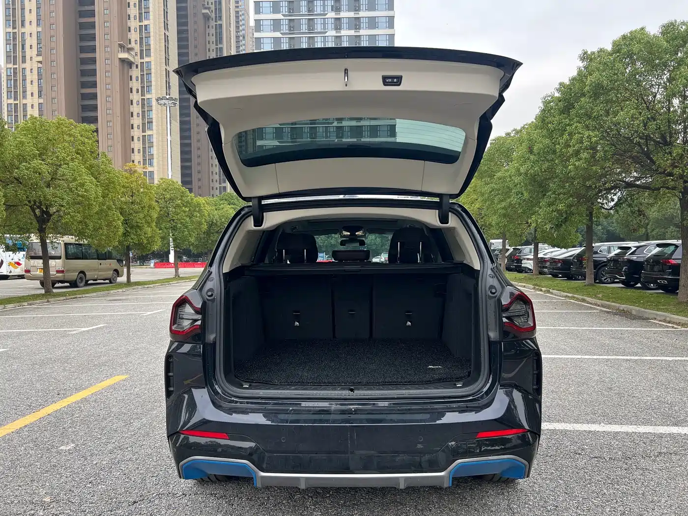 BMW iX3 2022