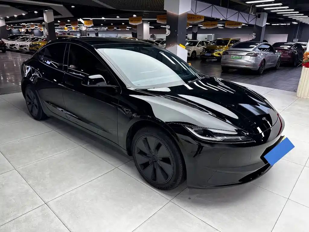 Tesla Model 3 2023