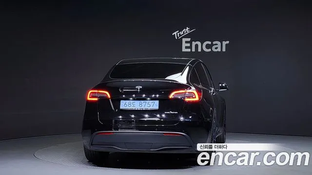 Tesla Model Y 2021